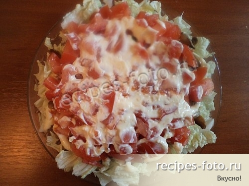 Салат с пекинской капустой, грибами и сыром