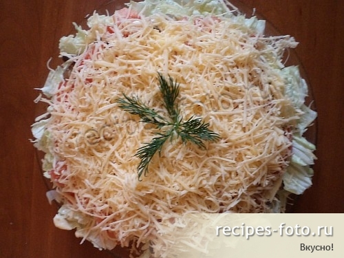 Салат с пекинской капустой, грибами и сыром