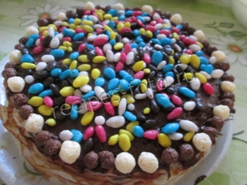 Блинный торт со сгущенкой и вареньем
