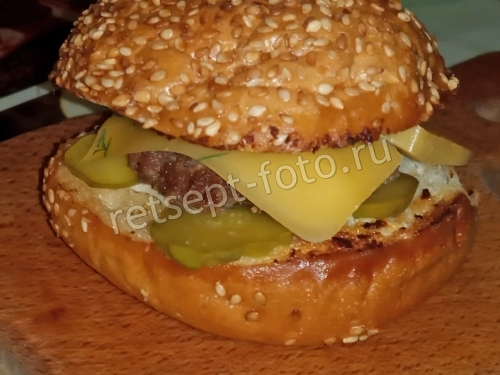 Бургеры с котлетой и сыром