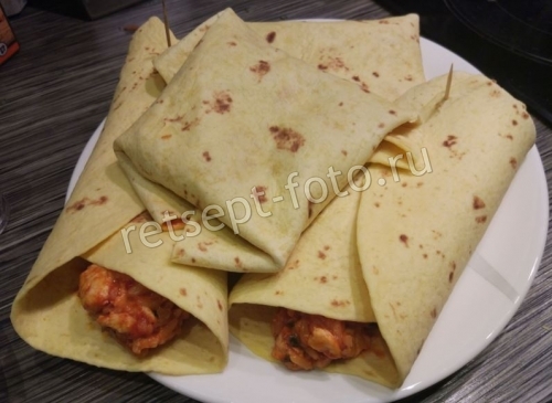 Буррито с курицей и рисом