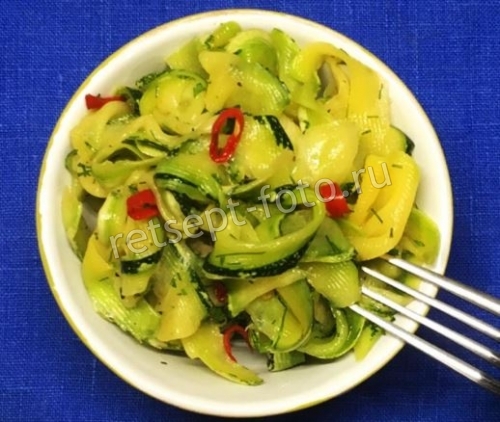 Быстрые маринованные кабачки