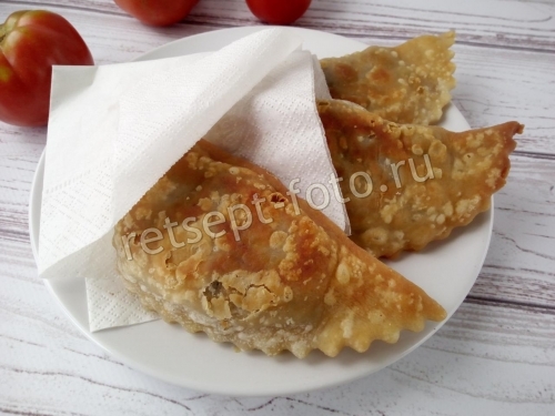 Чебуреки с грибами