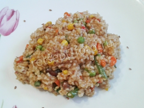 Диетический рис с овощами и соевым соусом