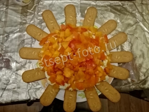 Фруктовый салат хурмой, печеньем и йогуртом "Солнышко"