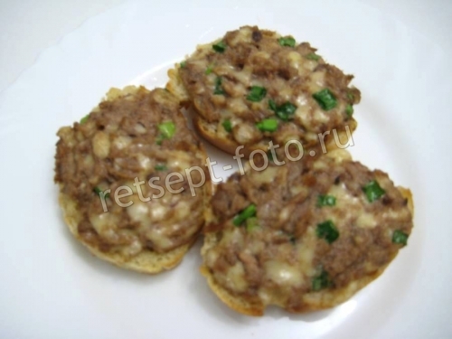 Горячие бутерброды с тунцом, сыром и яйцом