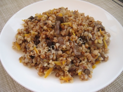 Гречка с маслятами