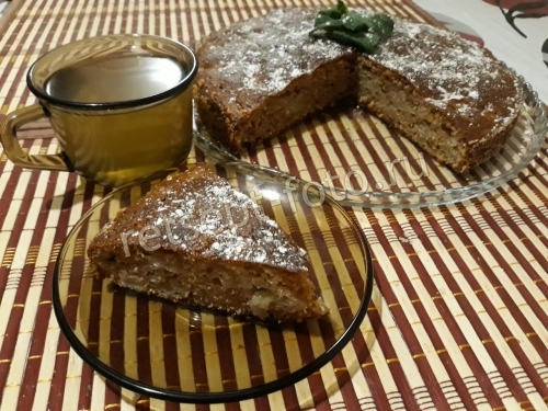 Яблочный пирог с кокосовой стружкой на йогурте