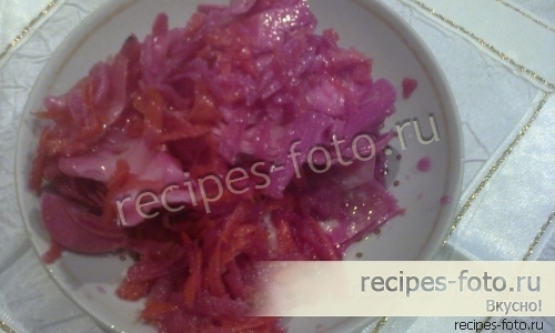 Капуста маринованная кусочками со свеклой быстрого приготовления