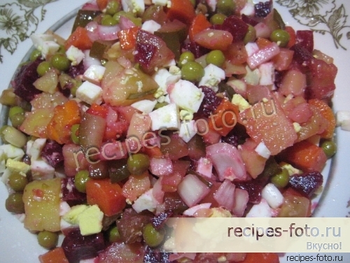 Винегрет с яйцами и солеными огурцами