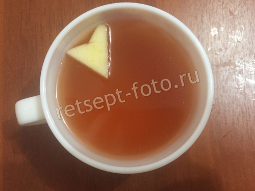 Клубнично-яблочный компот с мятой для детей от 1 года