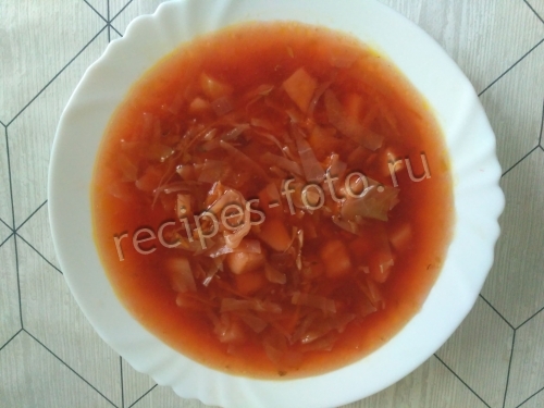 Красный борщ с курицей