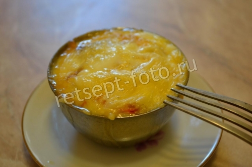 Куриная печень с овощами и сыром в духовке