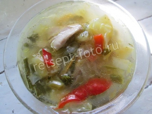Куриный суп с кабачками и капустой