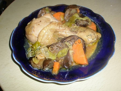 Курица с баклажанами и капустой в мультиварке