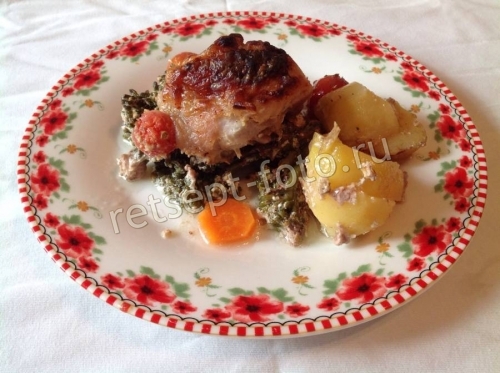 Курица с картошкой и брокколи в духовке