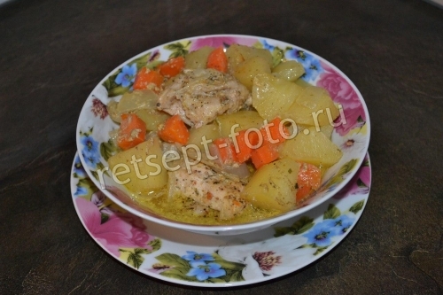 Курица с овощами и майонезом в духовке