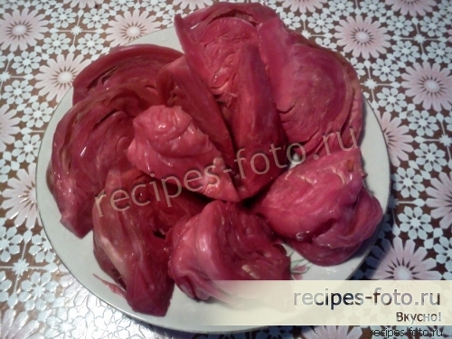 Квашеная капуста кусками со свеклой и хреном без уксуса