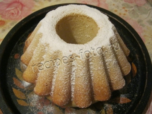 Манник на кефире с мукой и изюмом