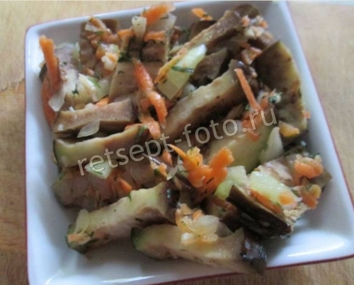 Маринованные баклажаны с чесноком и морковью