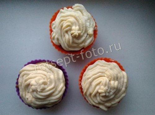 Морковные капкейки с творожным кремом