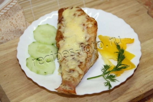 Морской окунь с сыром