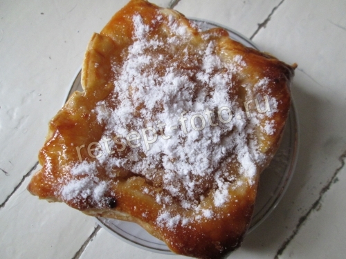 Открытые слойки с яблоками