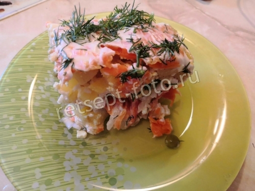 Овощной салат с яйцами слоями