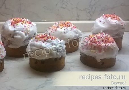 Пасхальный кулич на топленом молоке с изюмом