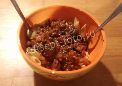 Паста Болоньезе с говяжьим фаршем и грибами