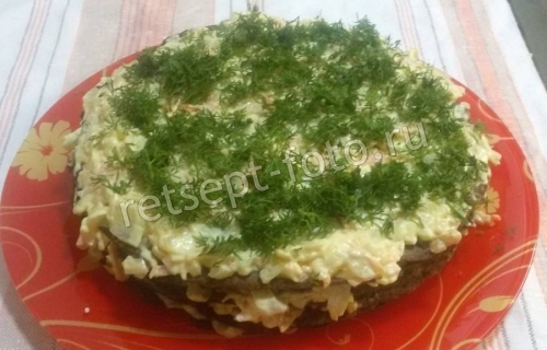 Печеночный торт из свиной печени с морковью и луком