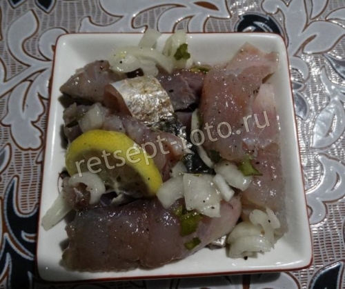 Пеленгас маринованный кусочками