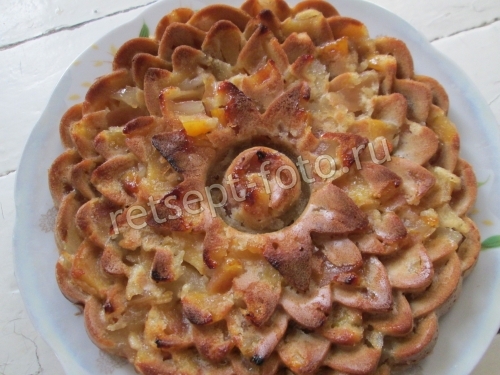 Пирог с айвой и яблоками