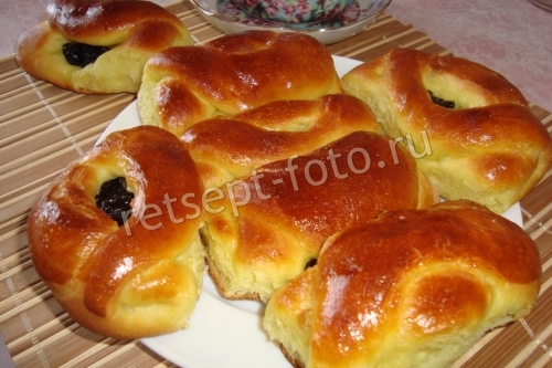 Пирожки с изюмом в духовке
