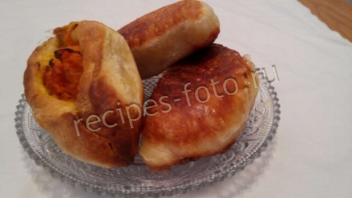 Пирожки с морковью в духовке или на сковороде (постные)