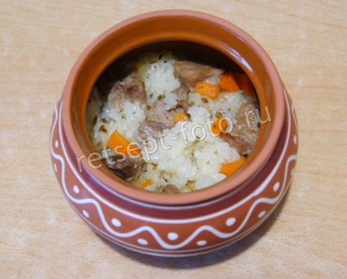 Плов со свининой в горшочке
