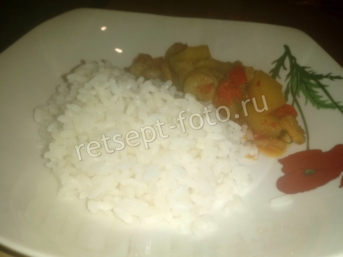 Рис с креветками и ананасами