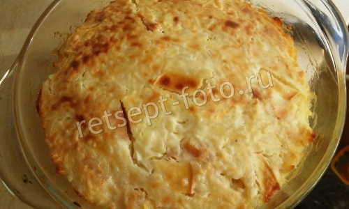 Рисовая запеканка с яблоками и курагой