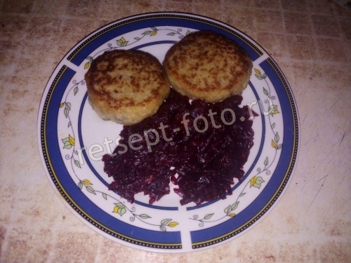 Рыбные котлеты из хека с сухарями