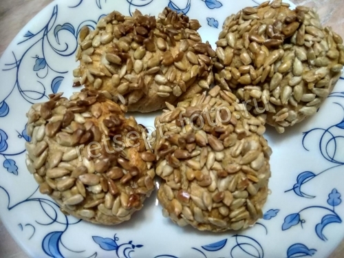 Ржаные булочки с семечками подсолнуха