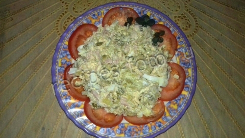 Салат "Изысканный" с курицей, ветчиной и грибами
