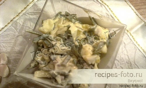 Салат из морской капусты с яйцом и картофелем