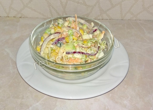 Салат из пекинской капусты, яиц и кукурузы без майонеза