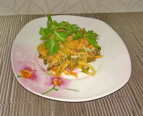 Салат из сердца с морковью и луком