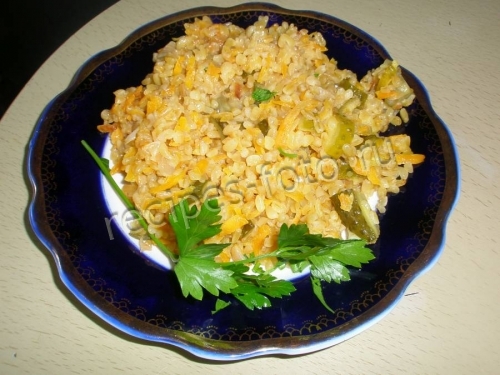 Салат с булгуром и овощами