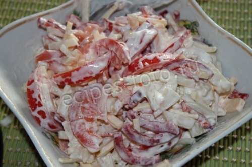Салат с грушей и сыром на скорую руку