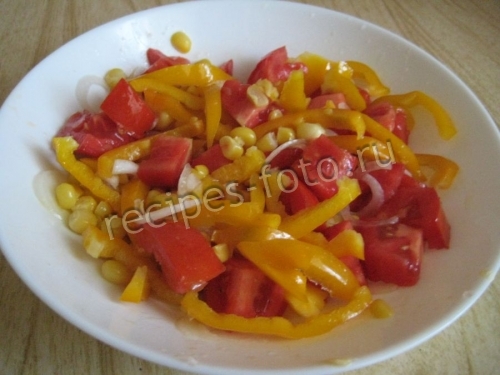 Салат с кукурузой и овощами без майонеза