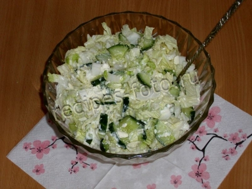Салат с пекинской капустой и брынзой без мяса