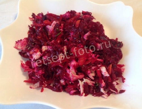 Салат со свеклой и куриной грудкой