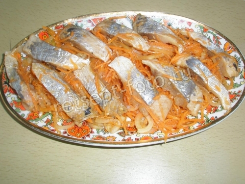 Салат "Селедка по-корейски" с морковью и луком